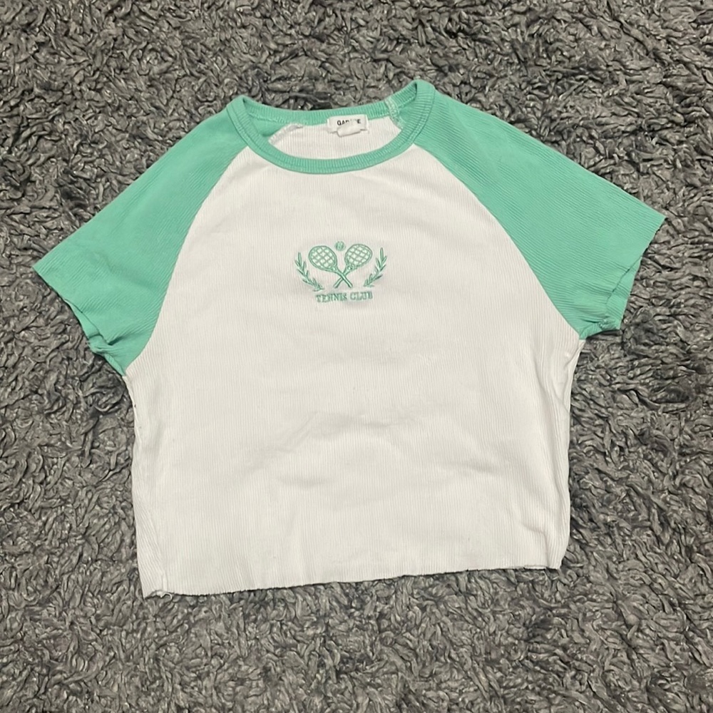 Garage- green sleeve and embroidery tennis club bay tee